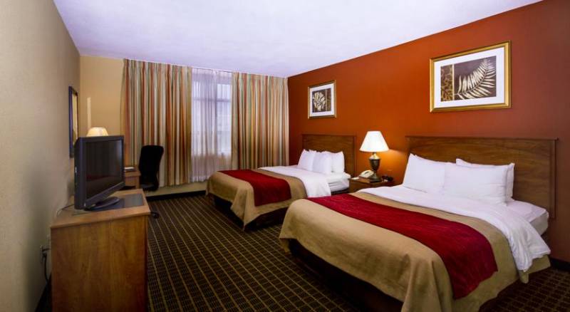 Clarion Inn & Suites Miami International Airport