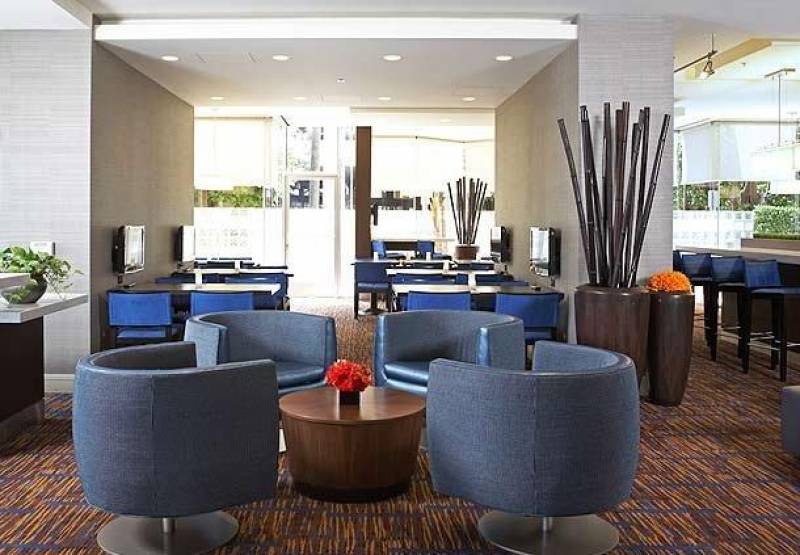 Courtyard by Marriott Los Angeles LAX / Century Boulevard