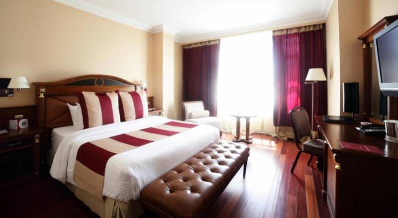 Crowne Plaza Minsk Hotel