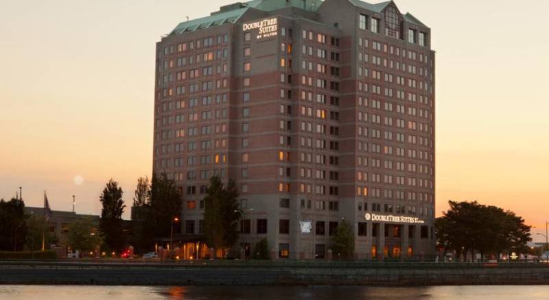 DoubleTree Suites by Hilton Hotel Boston - Cambridge