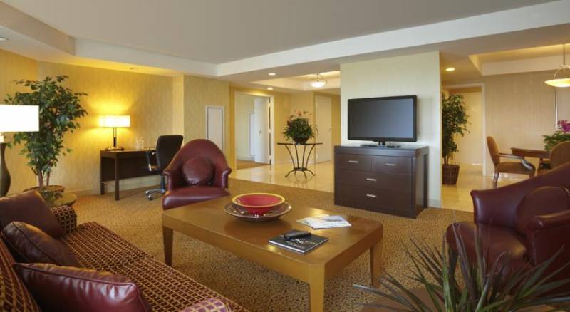 DoubleTree Suites by Hilton Santa Monica