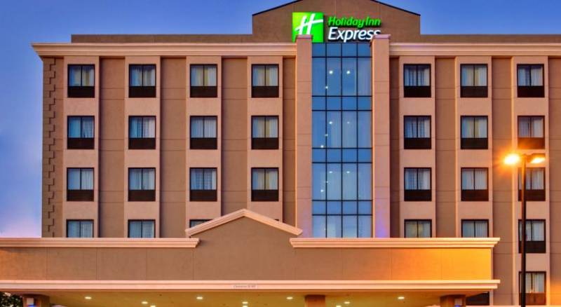 Holiday Inn Express Los Angeles LAX Airport