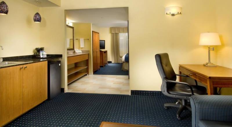 Holiday Inn Express Miami Airport Doral Area