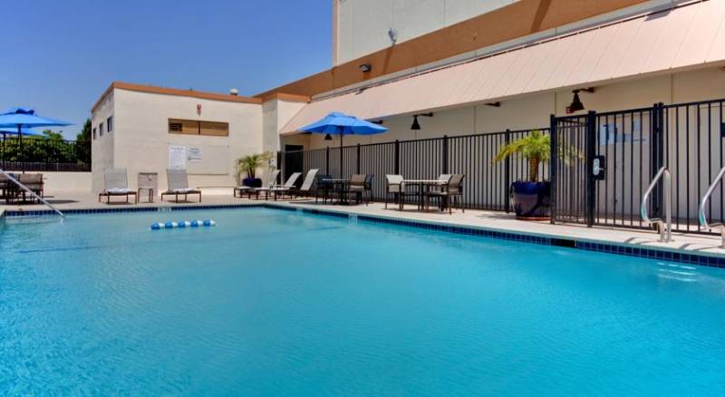 Holiday Inn Los Angeles International Airport