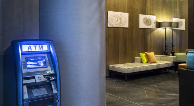 Holiday Inn Manhattan Financia