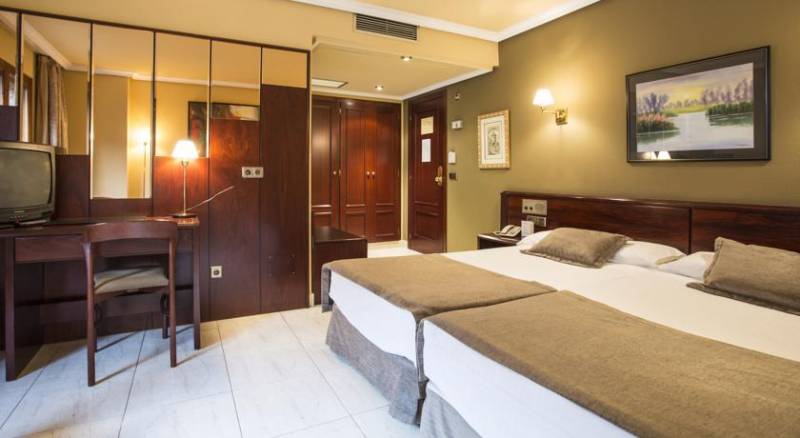 Imperial Atiram Hotel