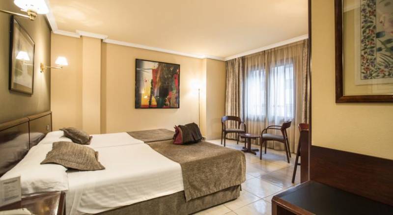 Imperial Atiram Hotel