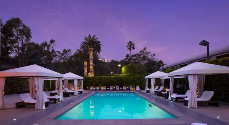 Luxe Sunset Boulevard Hotel