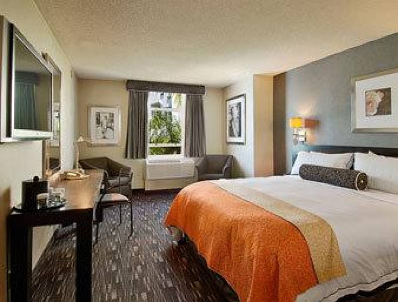 Ramada Plaza West Hollywood Hotel and Suites