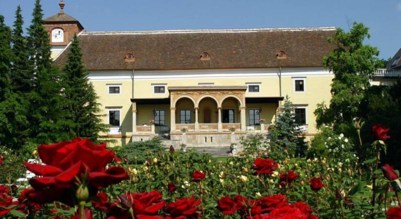 Spa Hotel Schloss Weikersdorf