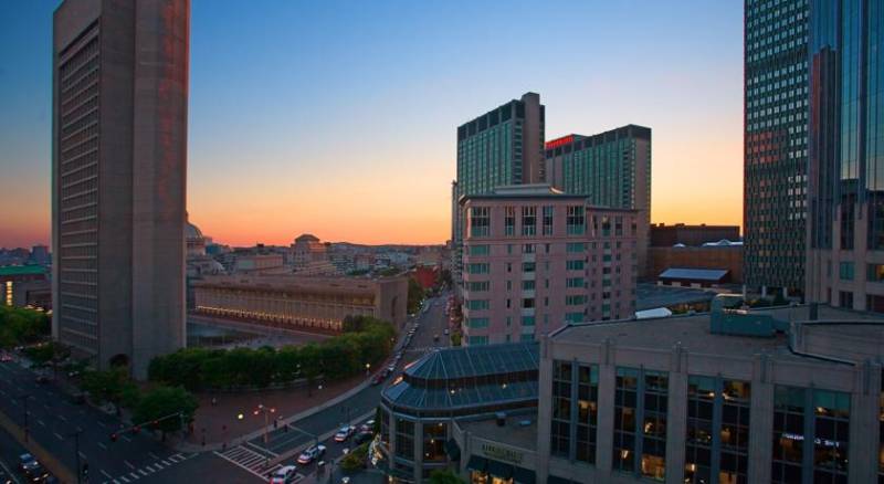 The Colonnade Hotel