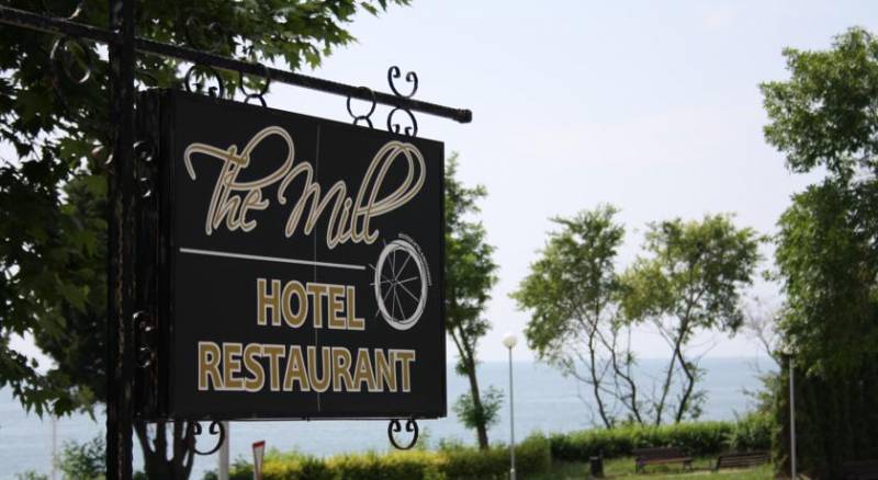 The Mill Hotel / Melnicata