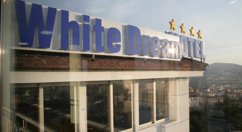 White Dream Hotel