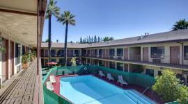 Studio City Courtyard Hotel