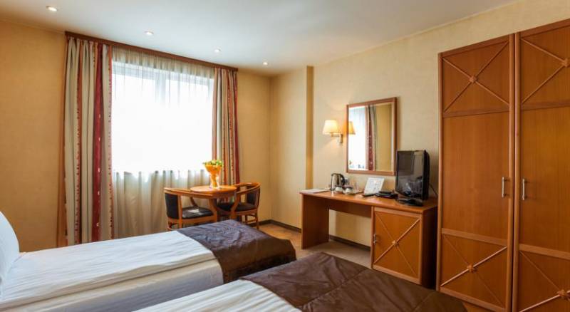 Best Western Plus City Hotel