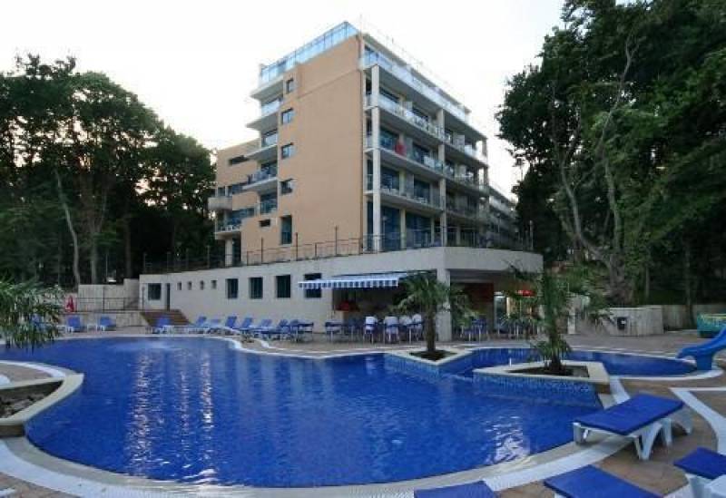 Holiday Park Hotel