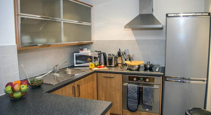 Base Serviced Apartments - Cumberland Apartments