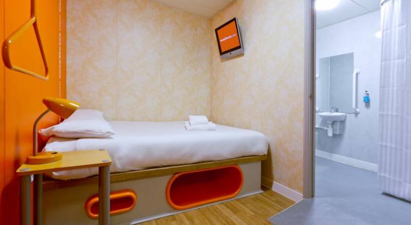 EasyHotel London Luton