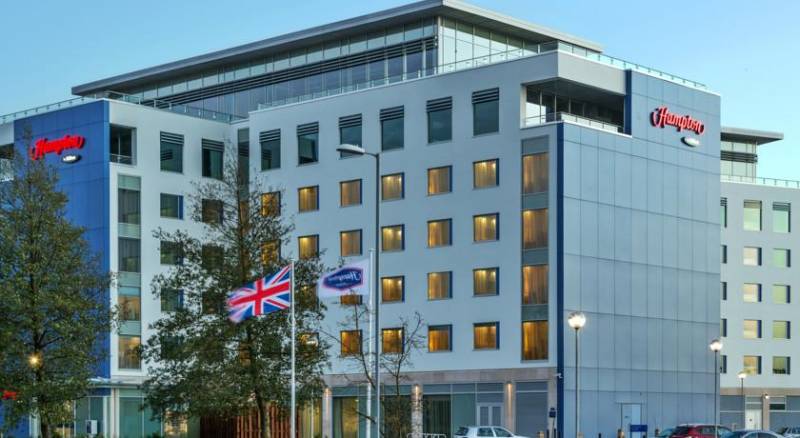 Hampton by Hilton Luton Airport