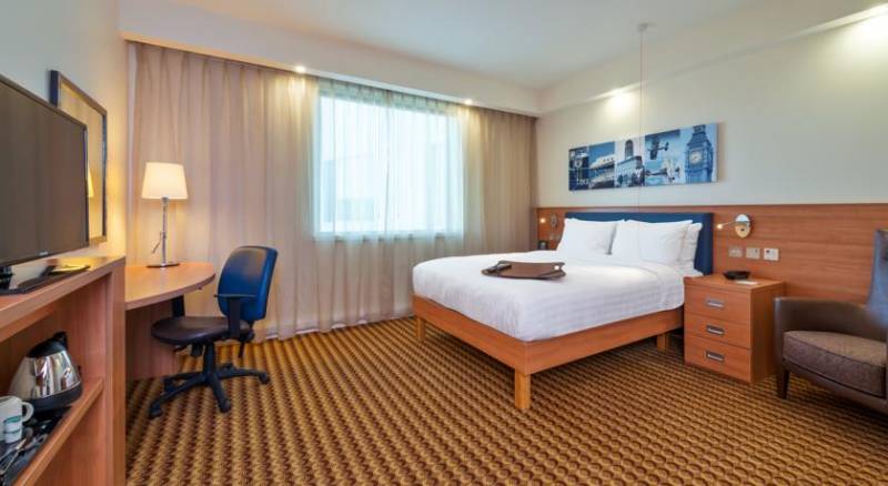 Hampton by Hilton Luton Airport