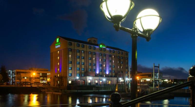 Holiday Inn Express Manchester - Salford Quays