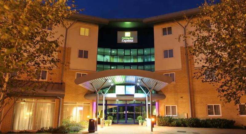 Holiday Inn Express Southampton - M27, J7