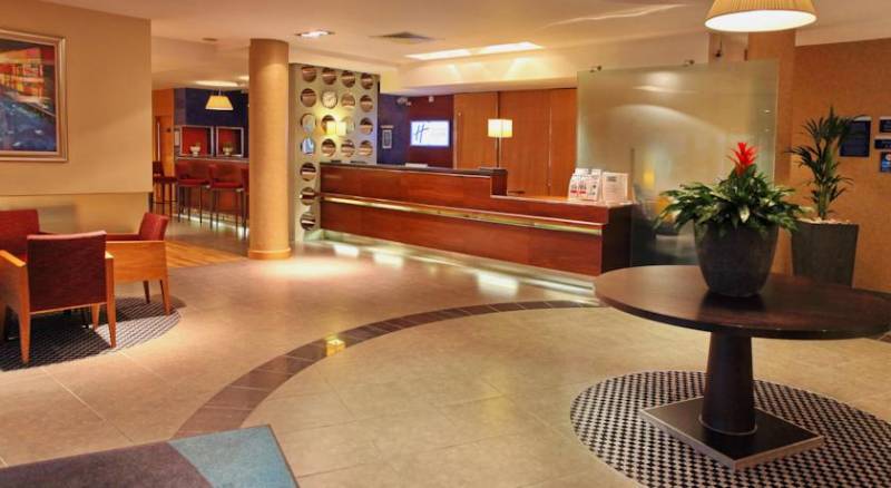 Holiday Inn Express Southampton - M27, J7