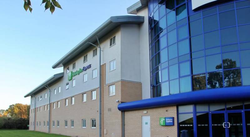 Holiday Inn Express Southampton - M27, J7