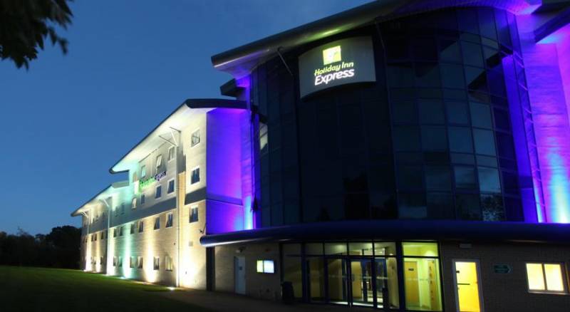 Holiday Inn Express Southampton - M27, J7