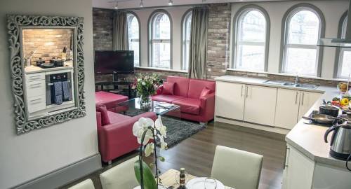 Base Serviced Apartments - Sir Thomas Street