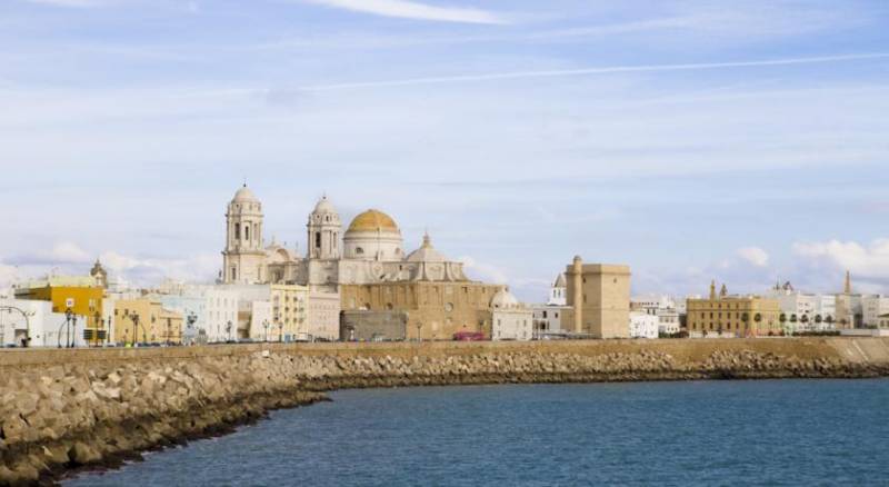 Hotel Las Cortes De Cádiz