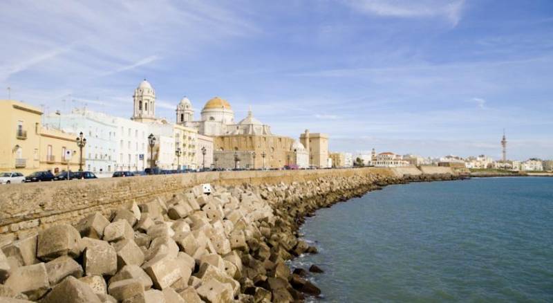 Hotel Las Cortes De Cádiz