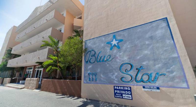 Apartamentos Blue Star