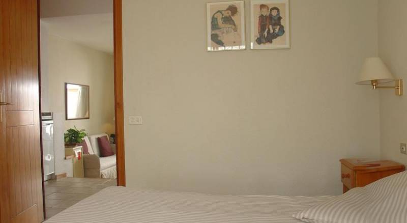 Apartamentos Hg Cristian Sur