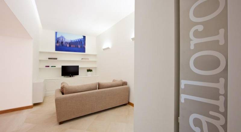 Santacroce Luxury Rooms