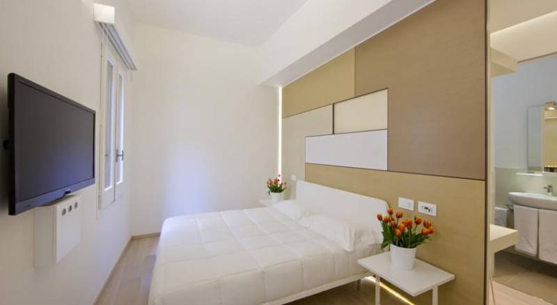 Santacroce Luxury Rooms