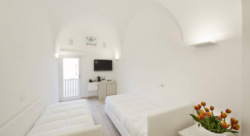 Santacroce Luxury Rooms