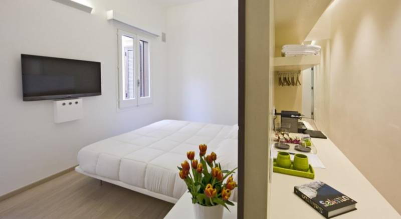 Santacroce Luxury Rooms