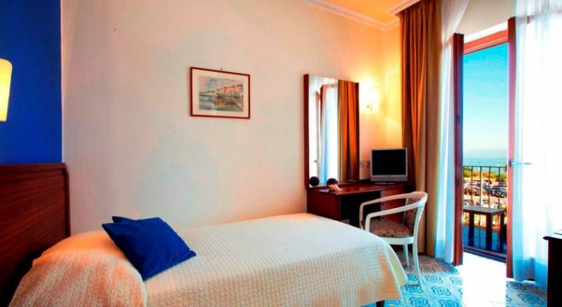 Hotel Tirrenia