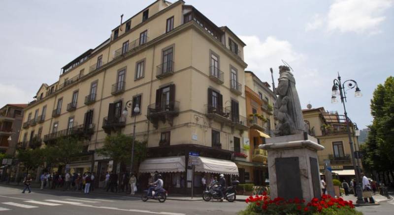 Piazza Tasso B&B