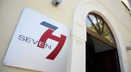 Seven Hostel & Rooms