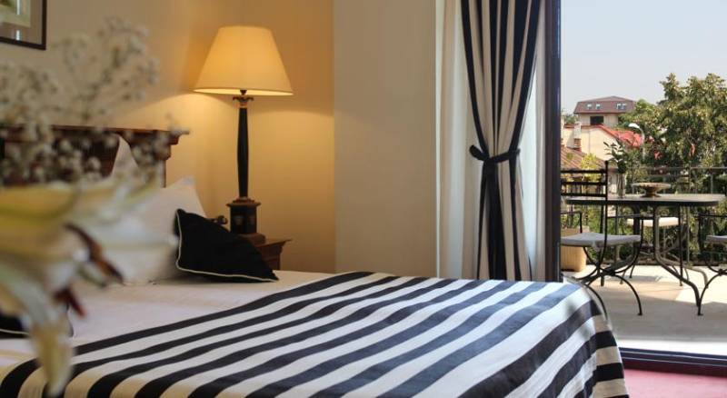 Arc de Triomphe by Residence Hotels