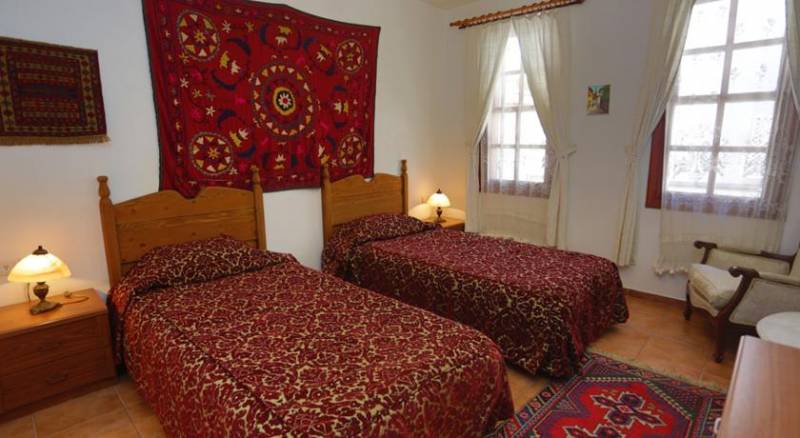 Atelya Art Hotel