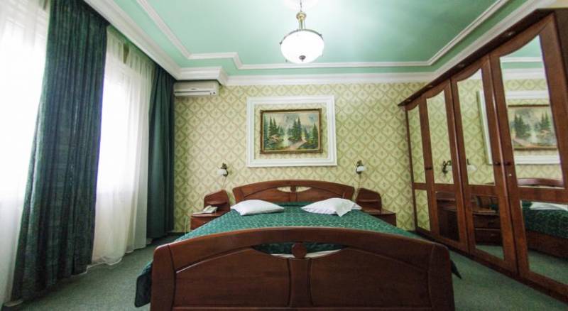 Bucharest Comfort Suites Hotel