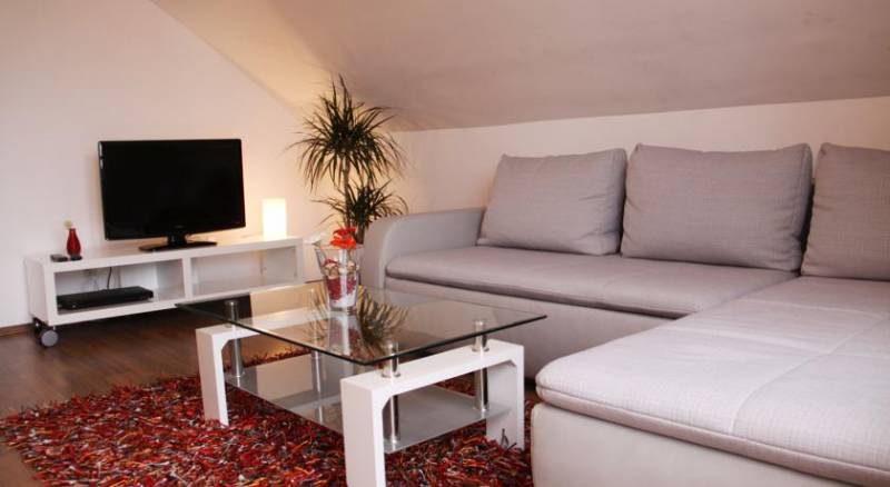 CheckVienna - Apartmenthaus Hietzing