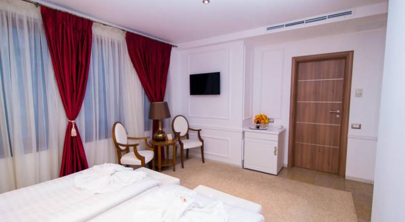 Decebal Boutique Hotel