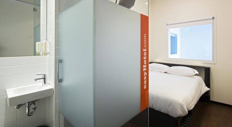 EasyHotel Amsterdam City Centre South