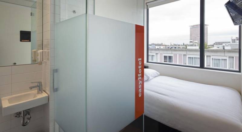 EasyHotel Amsterdam City Centre South