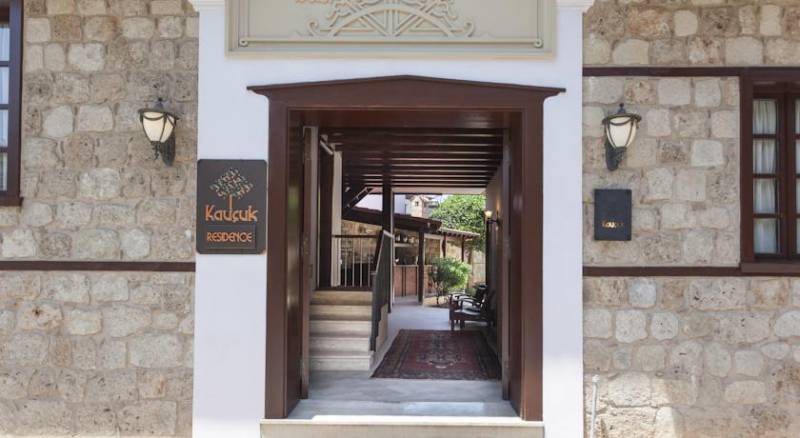 Kauçuk Residence