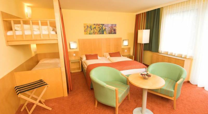 Park Inn by Radisson Uno City Vienna